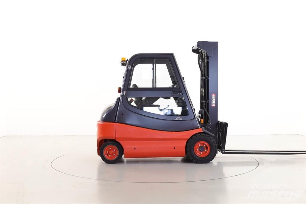 Linde E30-02/336 Elektrische heftrucks