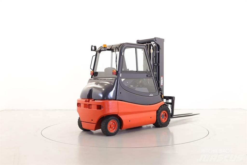 Linde E30-02/336 Elektrische heftrucks