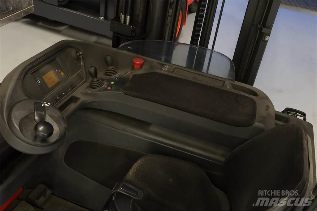 Linde R14-1120 Reachtruck voor hoog niveau