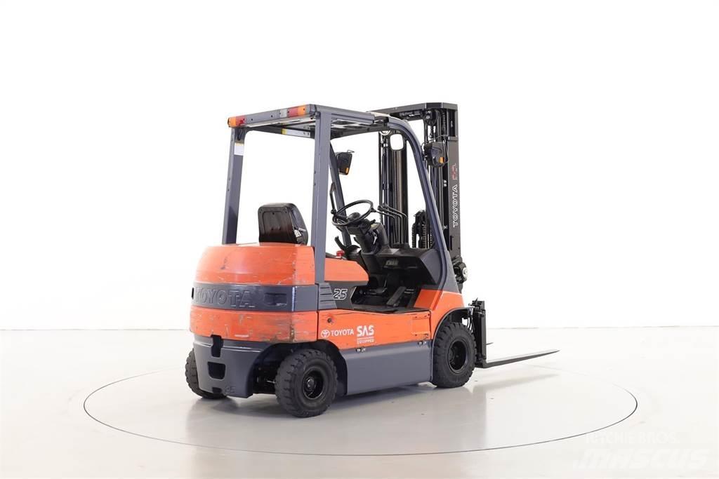 Toyota 7FB25 Elektrische heftrucks