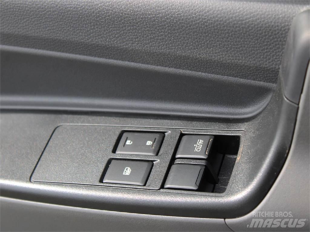 Isuzu NPR-HD Bakwagens met gesloten opbouw