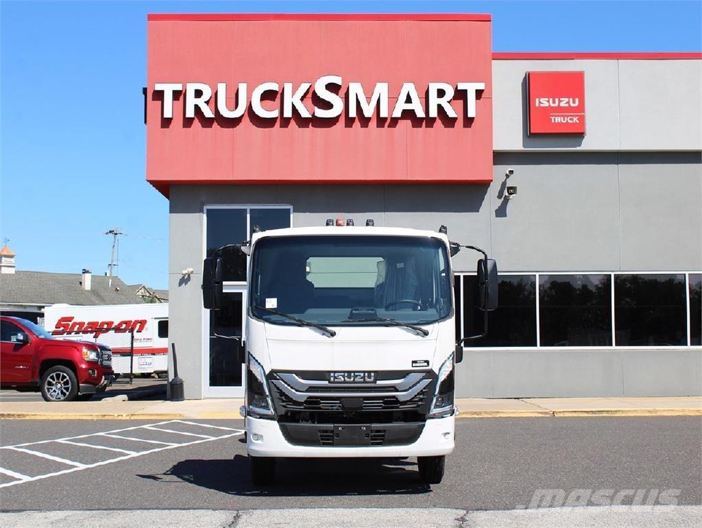 Isuzu NPR-HD Bakwagens met gesloten opbouw