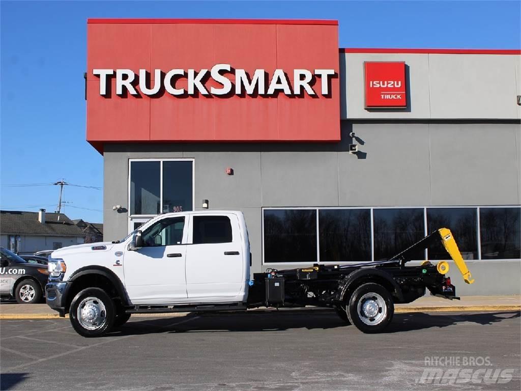 RAM 5500 Vrachtwagen met containersysteem