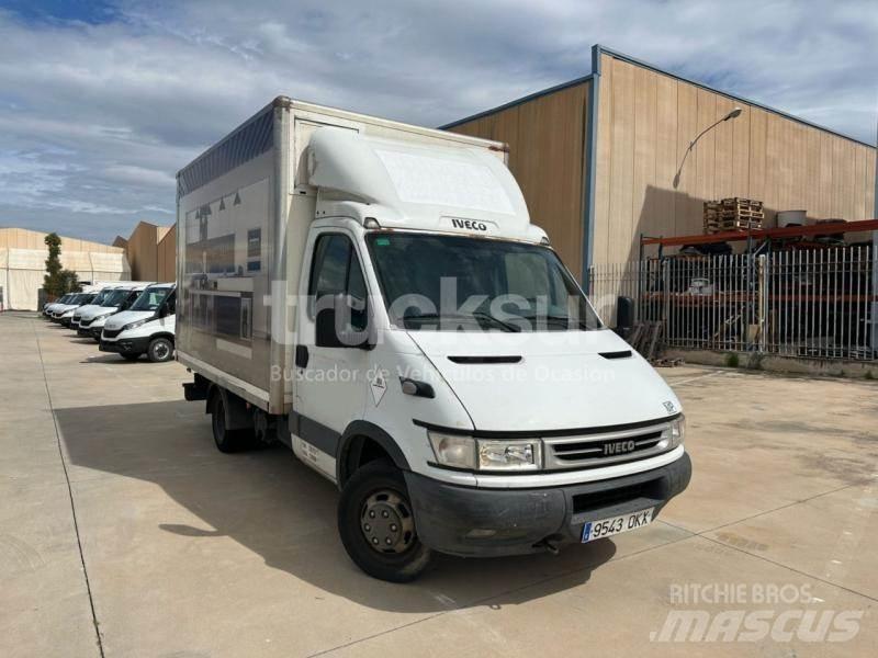 Iveco 35C14 Gesloten opbouw