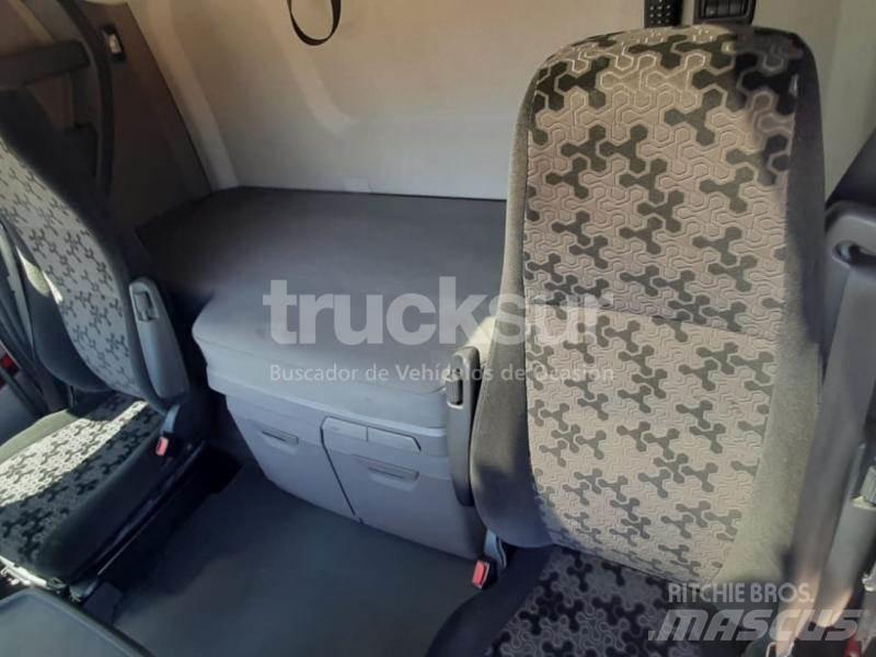 Scania S450 Trekkers