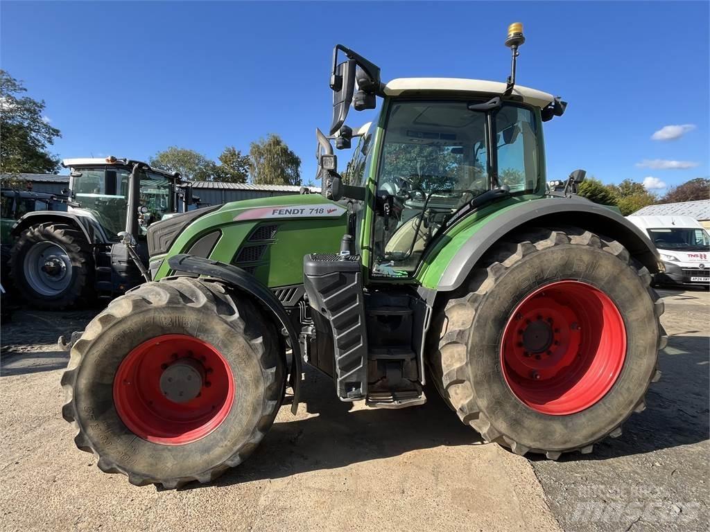 Fendt 718 Tractoren