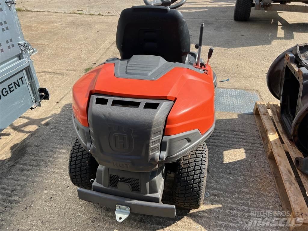 Husqvarna R216 Maaiers