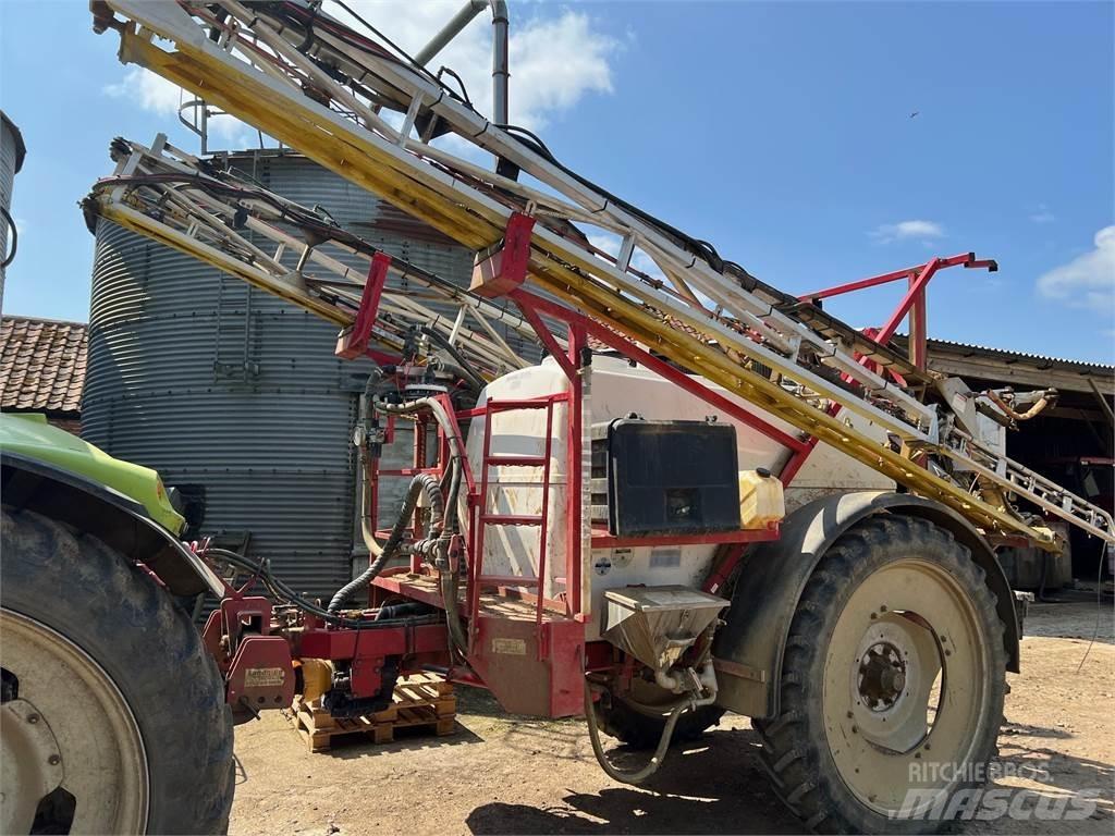 Landquip 3000L Getrokken spuitmachines