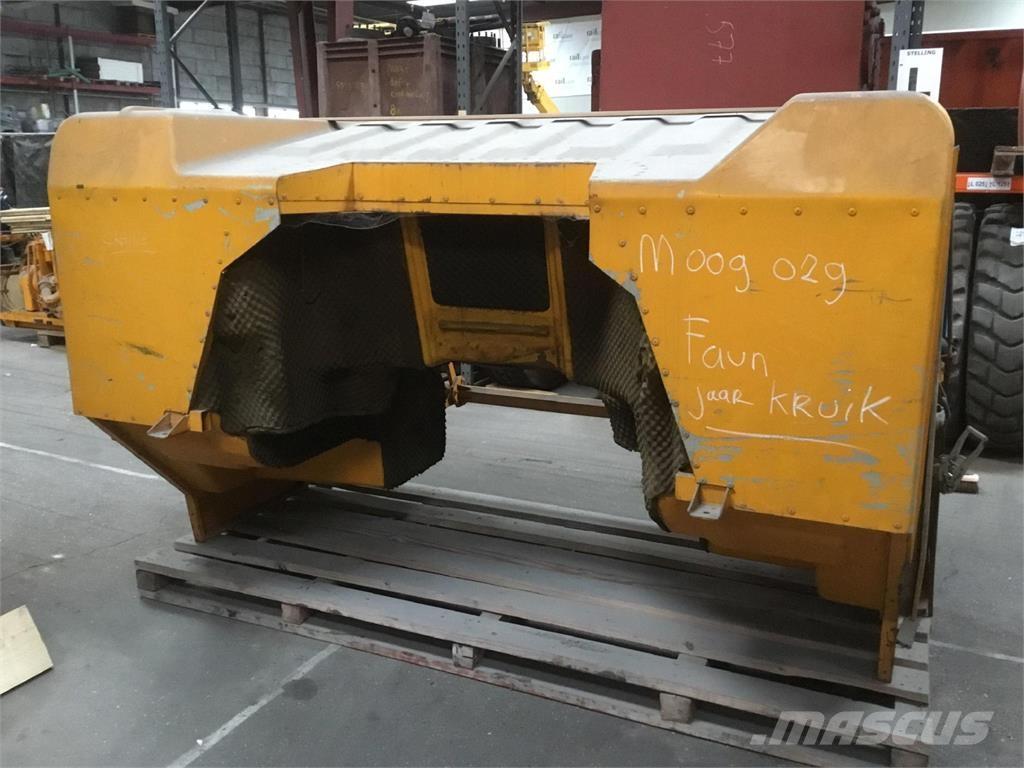 Faun KF lower cabin Cabine en interieur