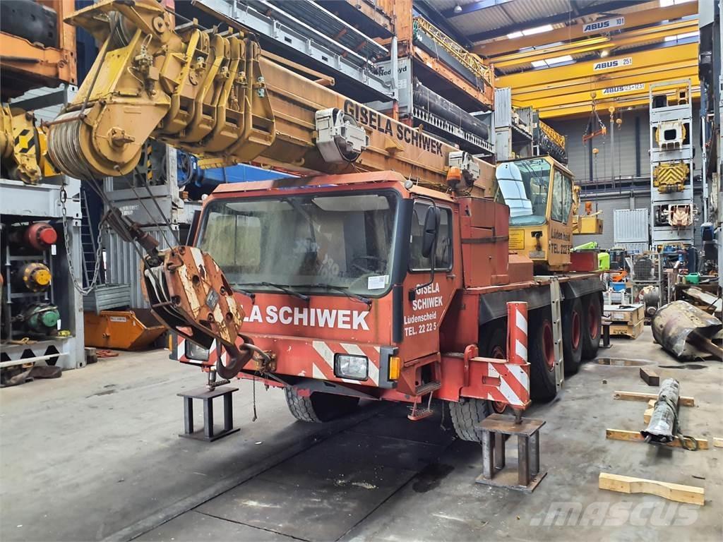 Liebherr LTM 1050 Kranen voor alle terreinen