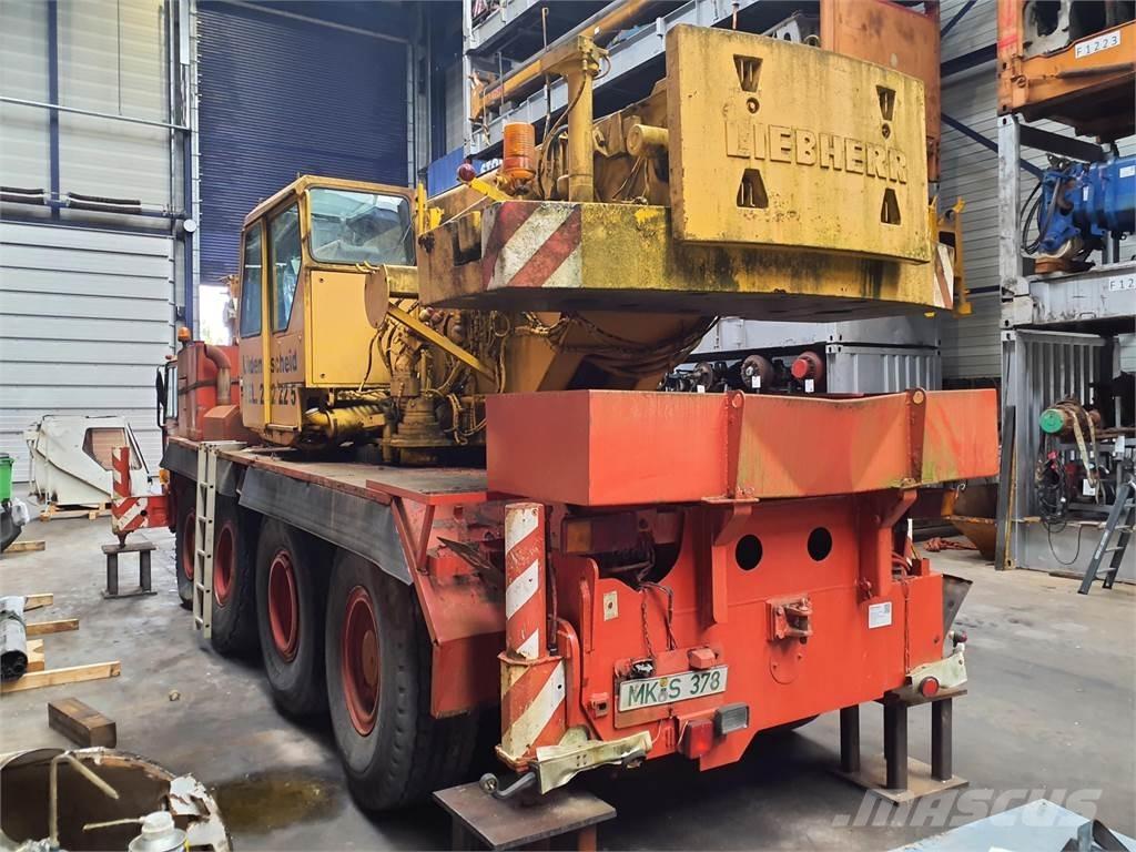 Liebherr LTM 1050 Kranen voor alle terreinen