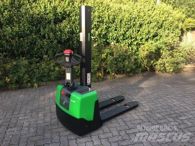 Cesab S110 Stapelaar meeloop
