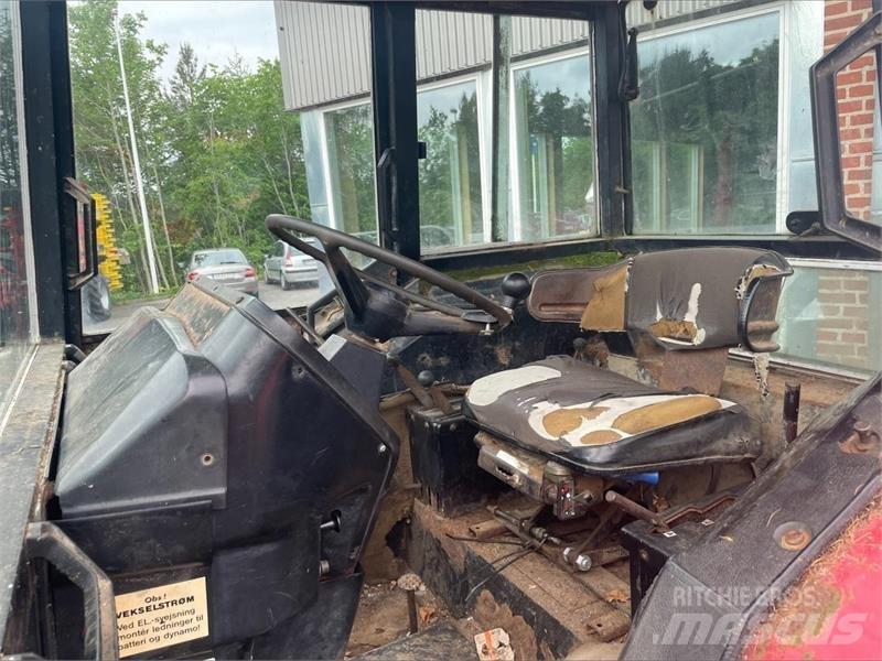 IH 784 Tractoren