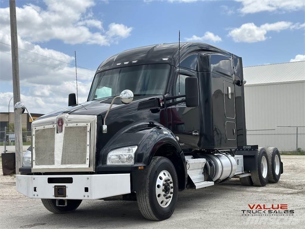Kenworth T880 Trekkers