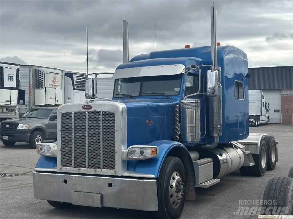 Peterbilt 389 Trekkers