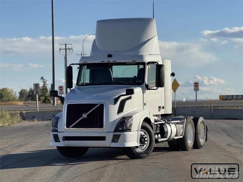 Volvo VNL300 Trekkers