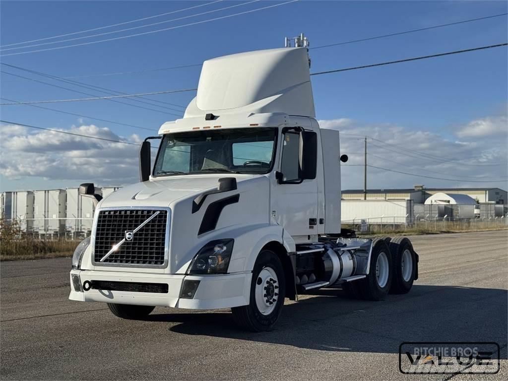 Volvo VNL300 Trekkers