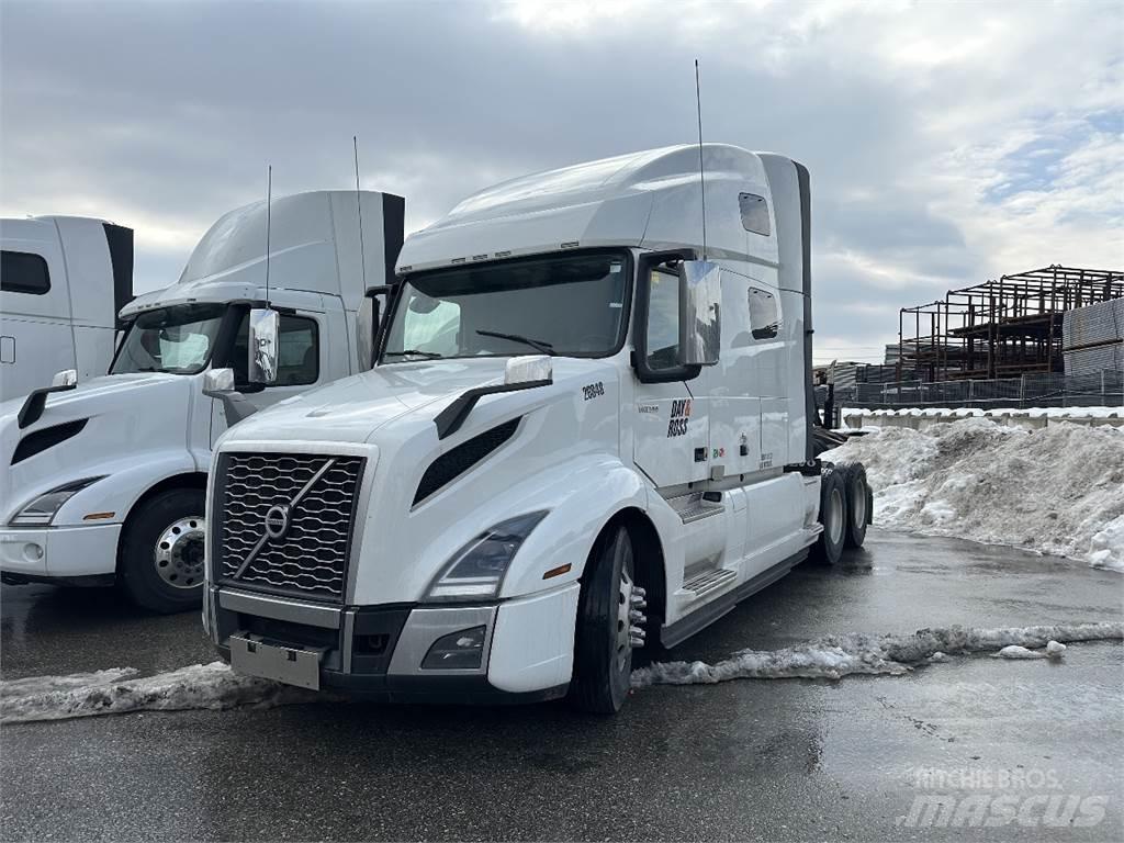 Volvo VNL760 Trekkers