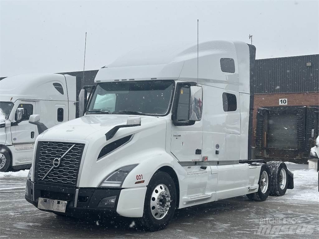 Volvo VNL760 Trekkers