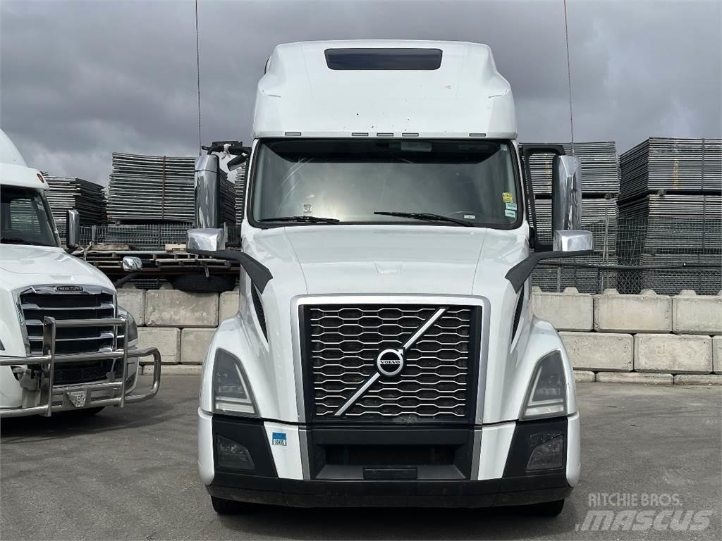 Volvo VNL760 Trekkers