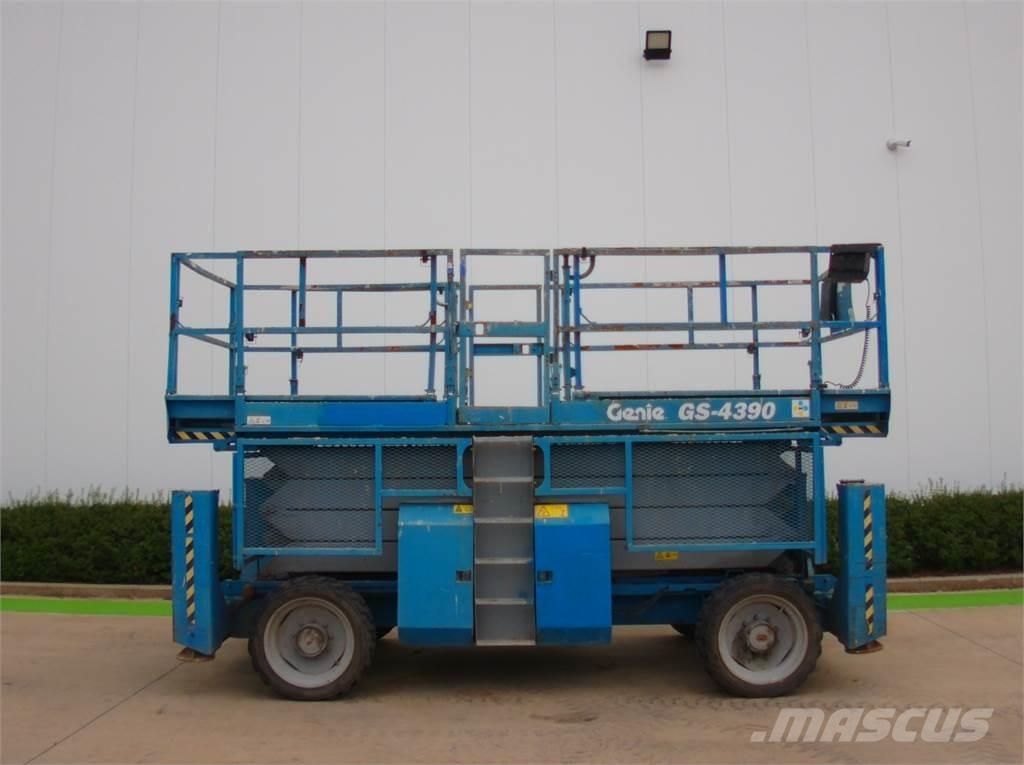 Genie GS4390RT Schaarhoogwerkers