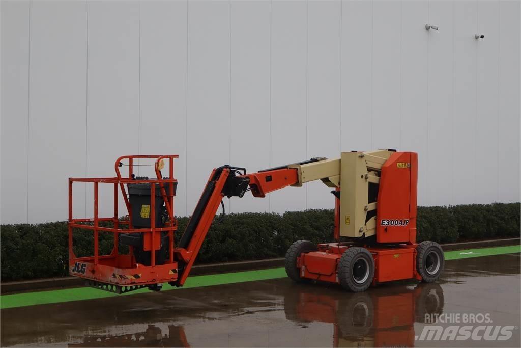 JLG E300AJP Knikarmhoogwerkers