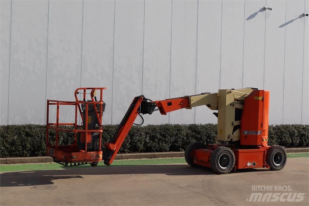 JLG E300AJP Knikarmhoogwerkers
