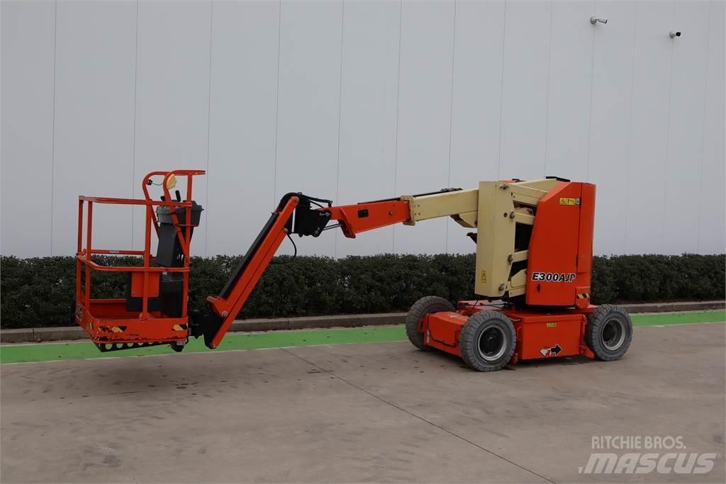 JLG E300AJP Knikarmhoogwerkers
