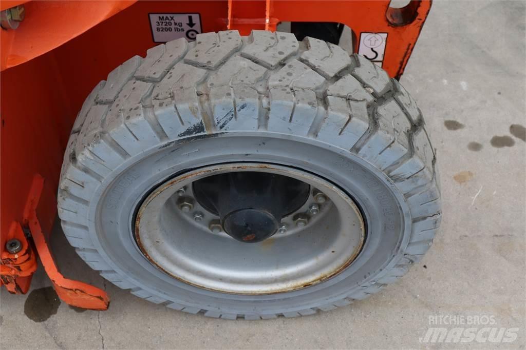 JLG E300AJP Knikarmhoogwerkers