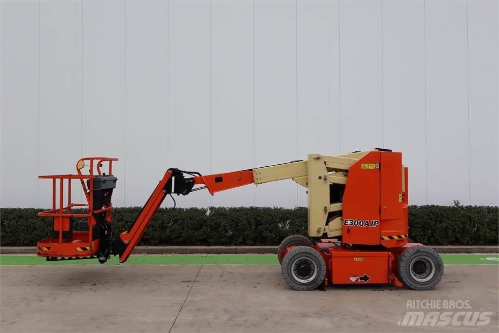 JLG E300AJP Knikarmhoogwerkers