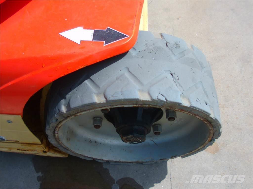 JLG Toucan 12E+ Personenliften en invalideliften