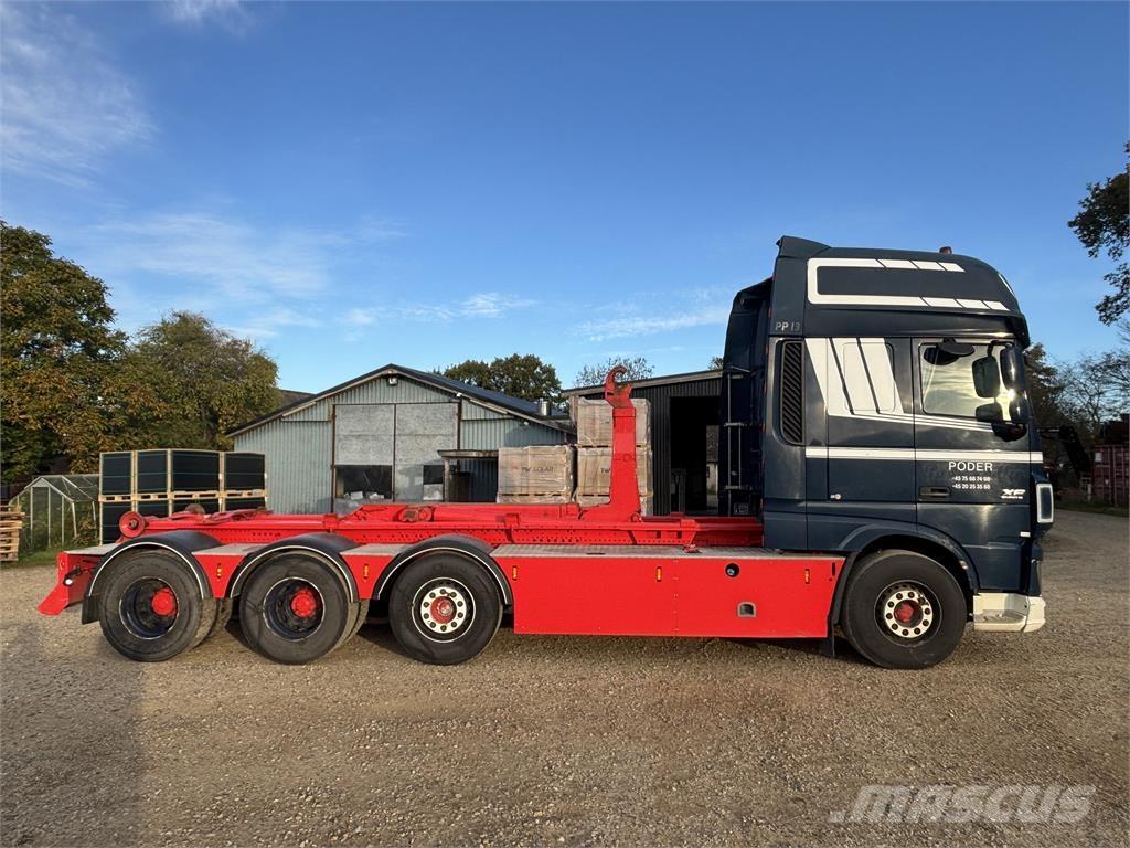 DAF XF 510 FAK 8X2 Vrachtwagen met containersysteem