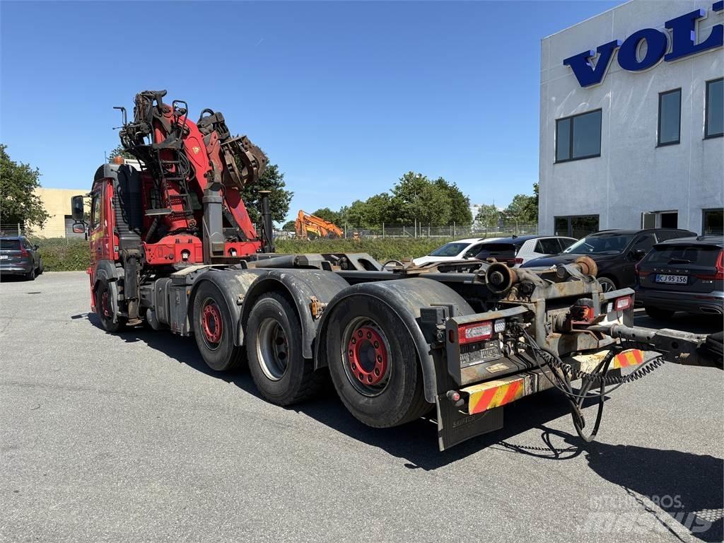 Volvo FM500 Vlakke laadvloer met kraan