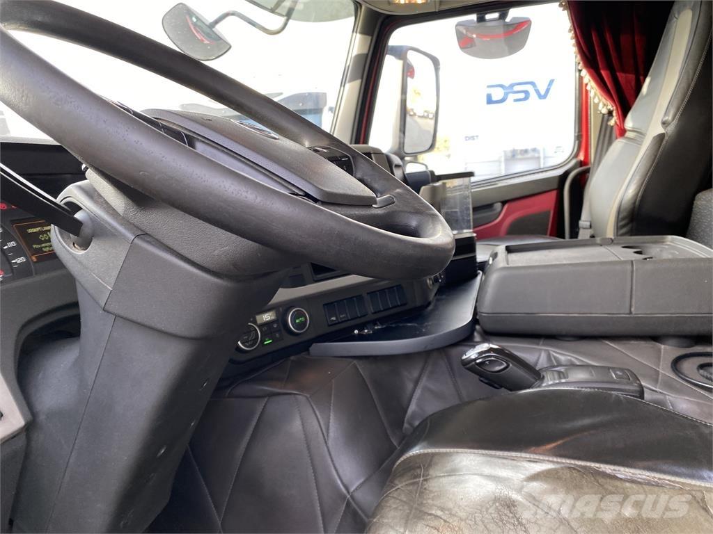 Volvo FM500 Containertrucks met kabelsysteem