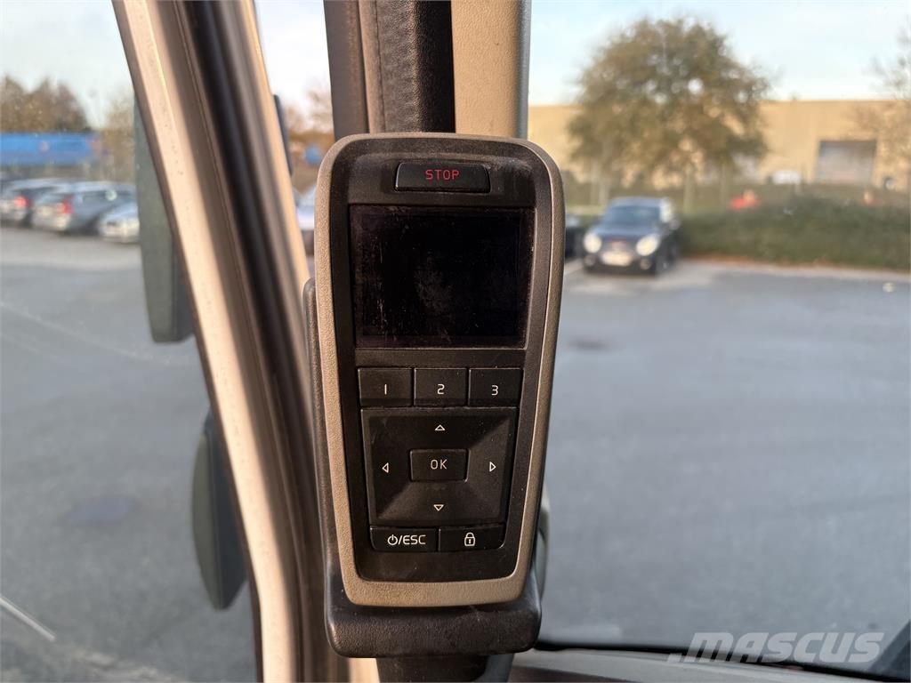 Volvo FMX 500 Vlakke laadvloer met kraan