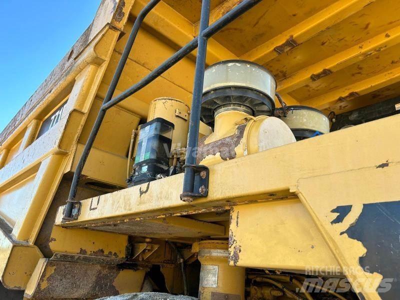 CAT 771D Starre dumptrucks