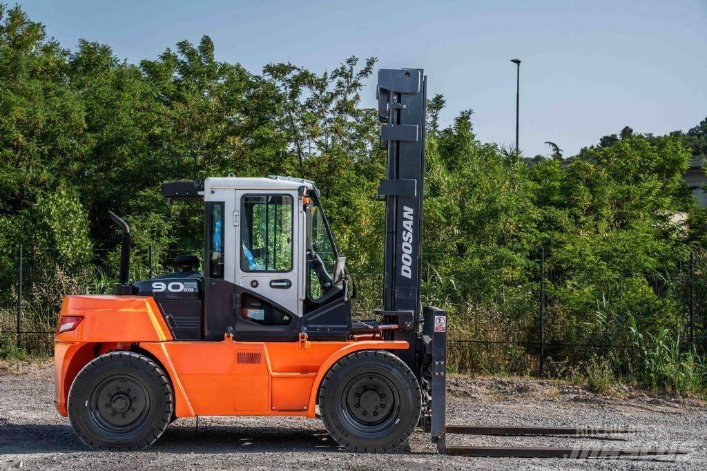 Doosan D 90-S-7 Diesel heftrucks