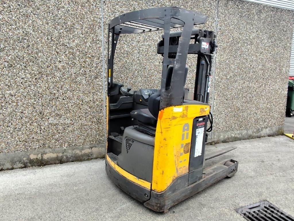 Atlet UMS160 Reachtruck voor hoog niveau