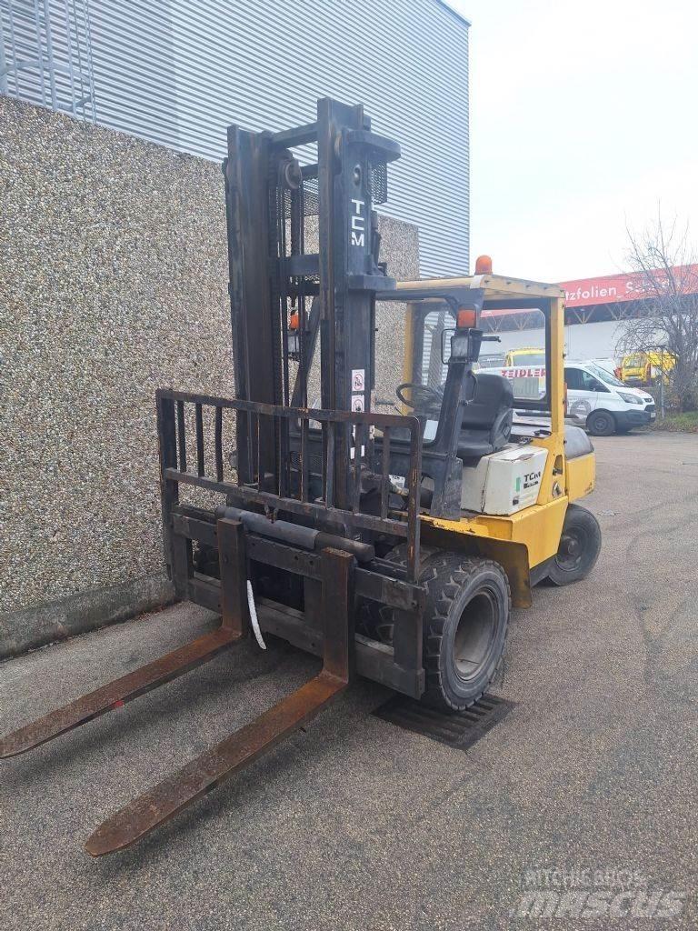 TCM FD40Z7 Diesel heftrucks