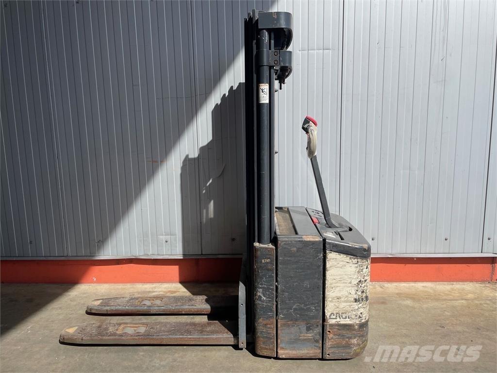 Crown WE2300 1.6 TT Stapelaar meeloop