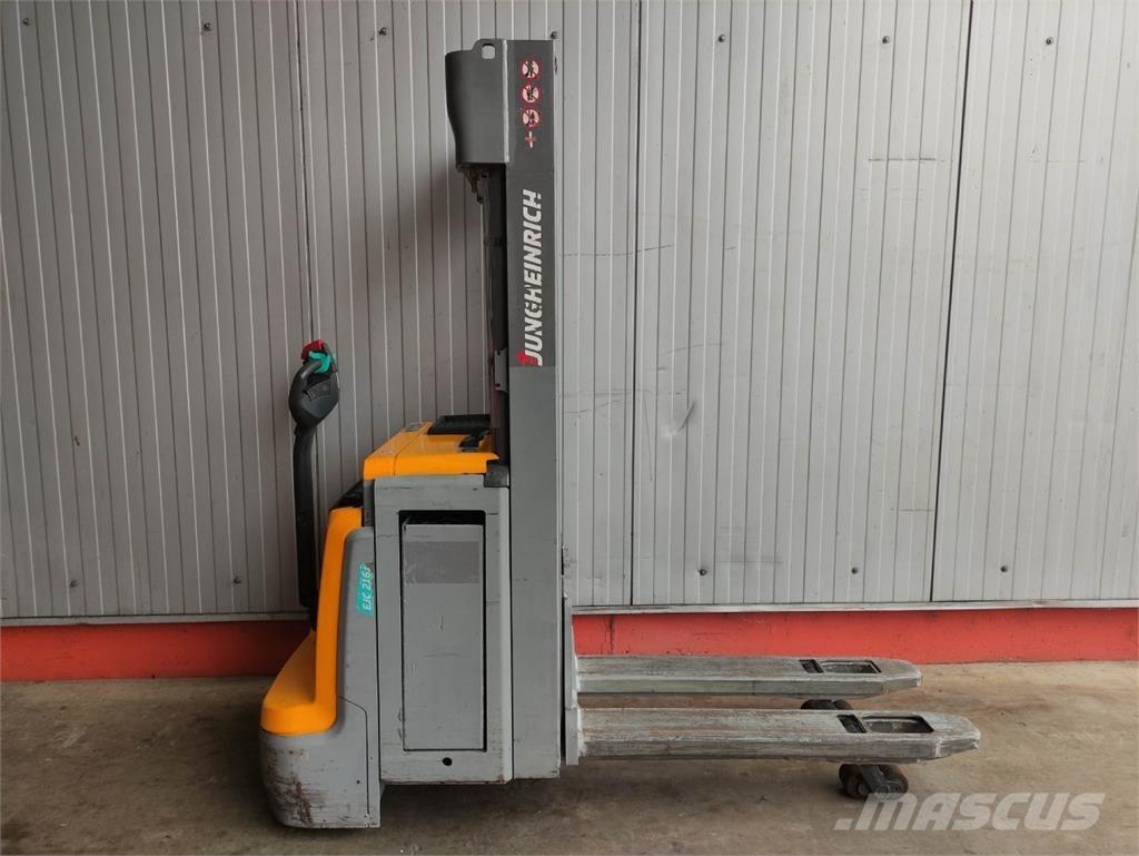 Jungheinrich EJC 216 Z Stapelaar meeloop