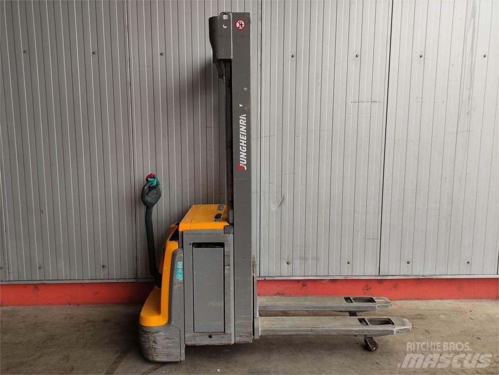 Jungheinrich EJC214Z Stapelaar meeloop