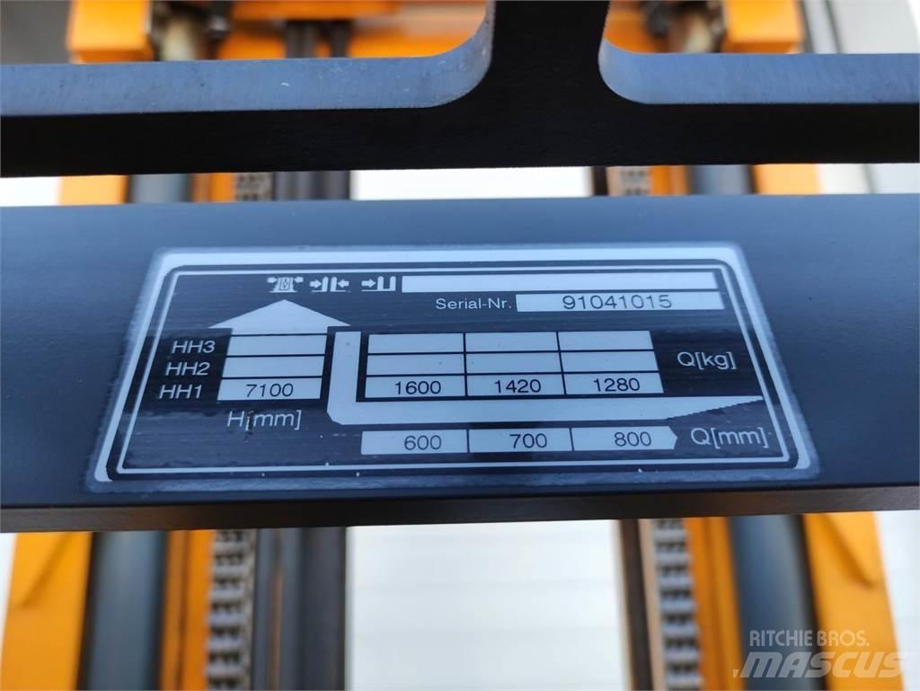 Jungheinrich ETV216 Reachtruck voor hoog niveau