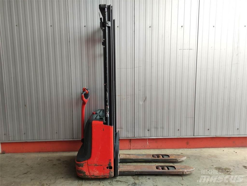 Linde L12 Stapelaar meeloop