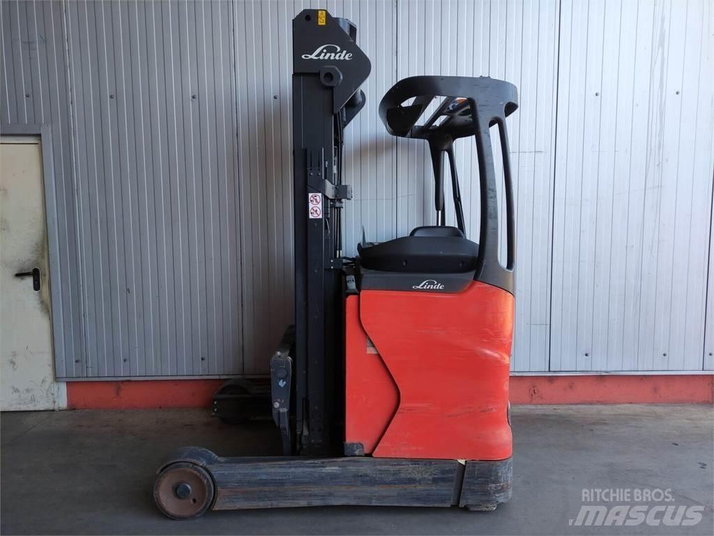 Linde R16-01-112 Reachtruck voor hoog niveau