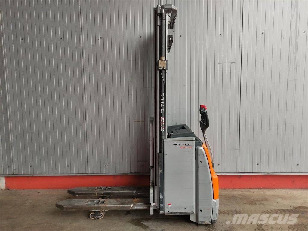 Still EXV 16 i Stapelaar meeloop