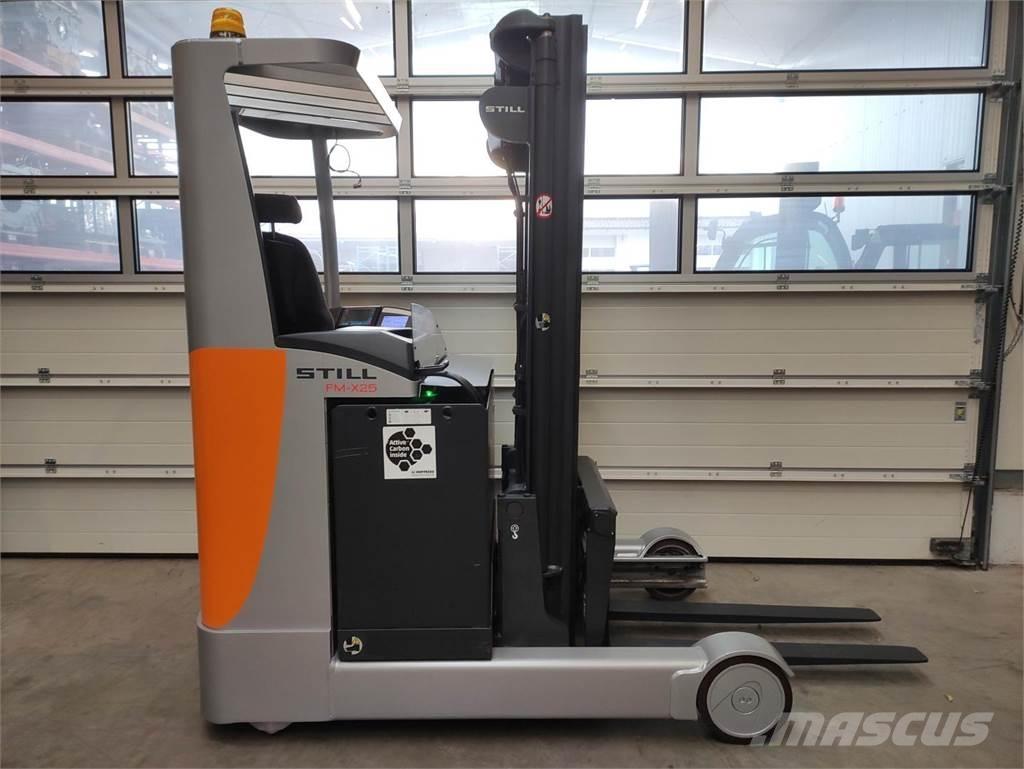 Still FM-X-25 (LACK NEU) Reachtruck voor hoog niveau