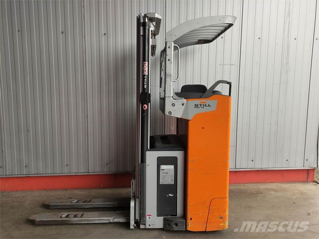 Still FXV 14 Stapelaar meeloop