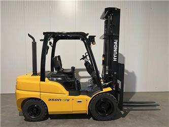 Hyundai 35DN-9V