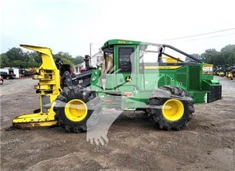 John Deere 843L II